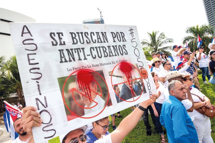 Cubanoamericanos en Miami apoyan protestas en Cuba