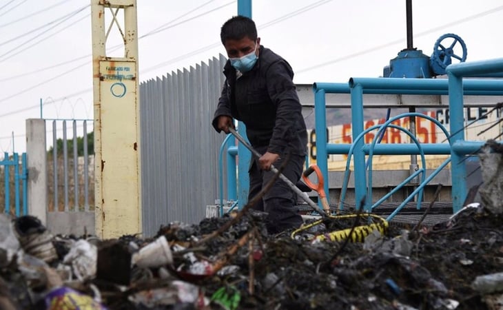 Retiran más de 7 mil toneladas de basura de alcantarillas en Edomex