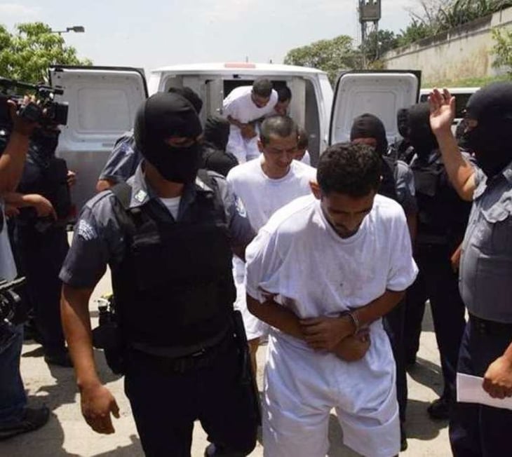 Llevan a prisión a supuestos autores de alza de homicidios en El Salvador