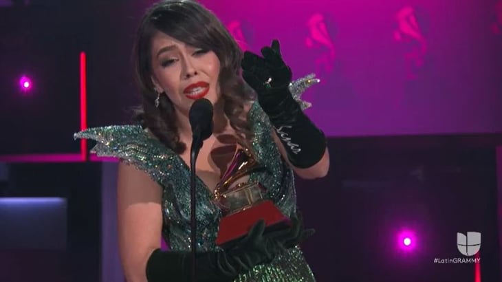 Juliana Velásquez se lleva el Latin Grammy al mejor nuevo artista