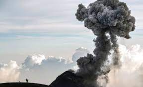 Isla de Vulcano impide la llegada de turistas ante la concentración de gases