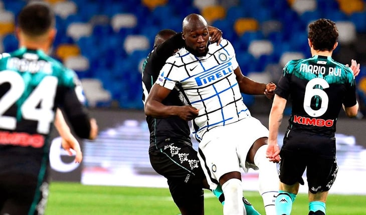 El Inter inflige la primera derrota al Nápoles y reabre Serie A