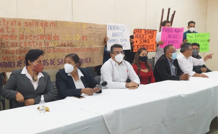 Extrabajadores de Salud de Oaxaca van por juicio político por despidos y represión en desalojo