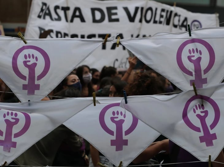 Compromiso estatal contra violencia de género marca 25N 'de duelo' en Uruguay