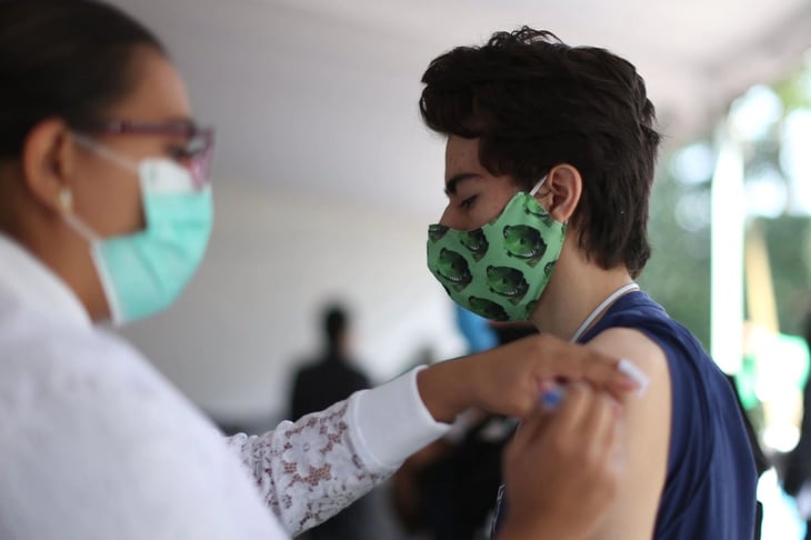 Arrancan con la vacunación anticovid este lunes en menores de 15 a 17 años en la Ciudad de México 