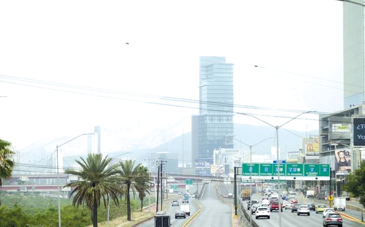 Gobierno emite alerta ambiental por contaminación en  Monterrey