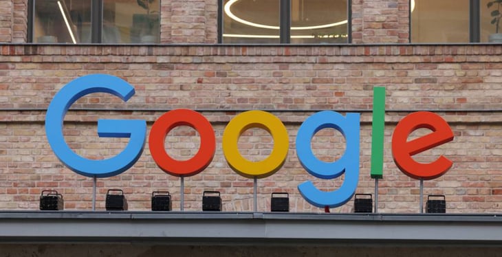 Google retrasa el regreso de sus trabajadores a oficinas