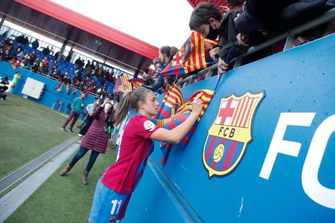 El Barça celebra el Balón de Oro de Alexia Putellas y Alberto Toril debuta con victoria