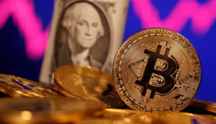 Bitcoin pierde 12% por liquidación de 1 mil millones de dólares