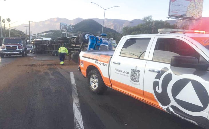 Percances viales dejan un muerto  y cuatro heridos en Monterrey