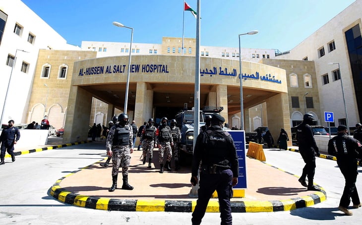 Penas de carcel a 5 personas por la muerte de pacientes con COVID-19 en Jordania