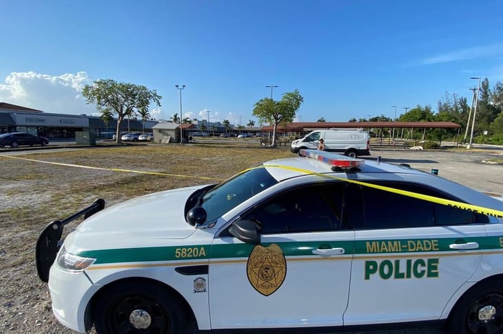 Detienen a joven de 15 años por amenazas a escuelas en Miami 