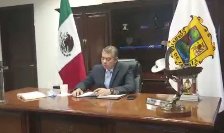 Alfredo Paredes presenta su tercer informe de gobierno ante su cabildo