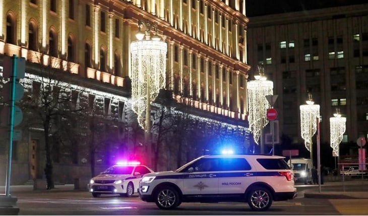 Tiroteo en oficina de servicios municipales de Moscú deja 2 muertos 