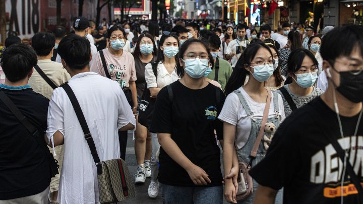 China detecta 74 nuevos casos de COVID-19, 44 de ellos por contagio local