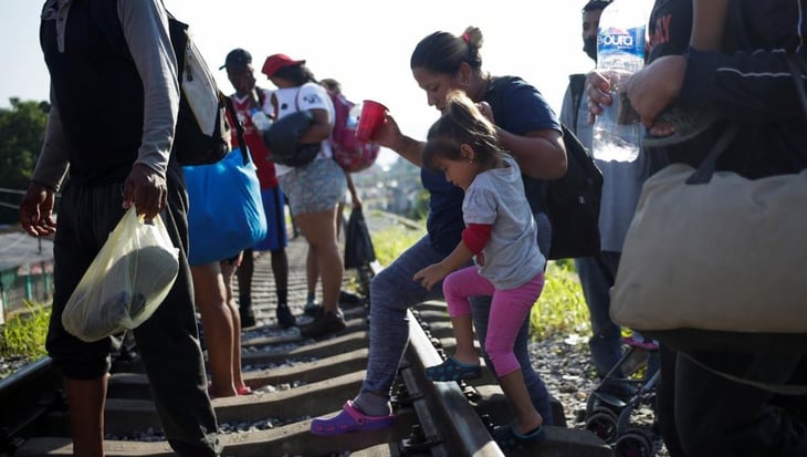 Caravana migrante sale de Puebla para emprender su último tramo hacia la Ciudad de México