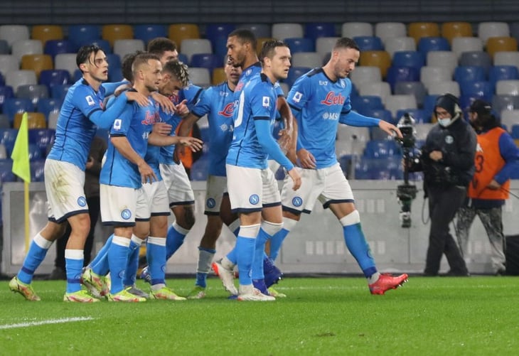 Napoli avanzó en la fase de grupos en la Europa League 