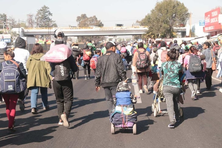 Caravana migrante continúa su paso rumbo a la CDMX