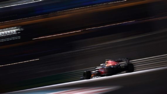 Checo Pérez arranca cuarto el Gran Premio de Abu Dabi; Verstappen hizo la pole con su ayuda