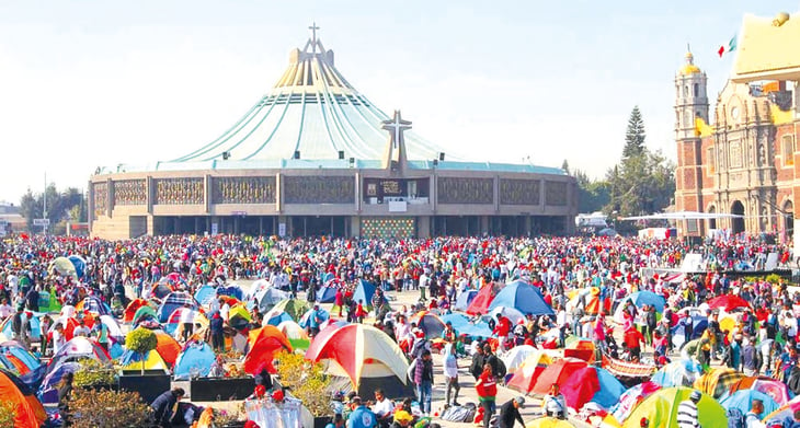 Fieles peregrinos abarrotan la Basílica de Guadalupe de la CDMX