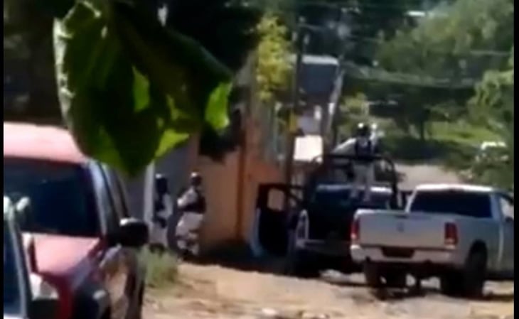 GN detiene a 3 en Michoacán; uno aparece golpeado y dos desaparecidos