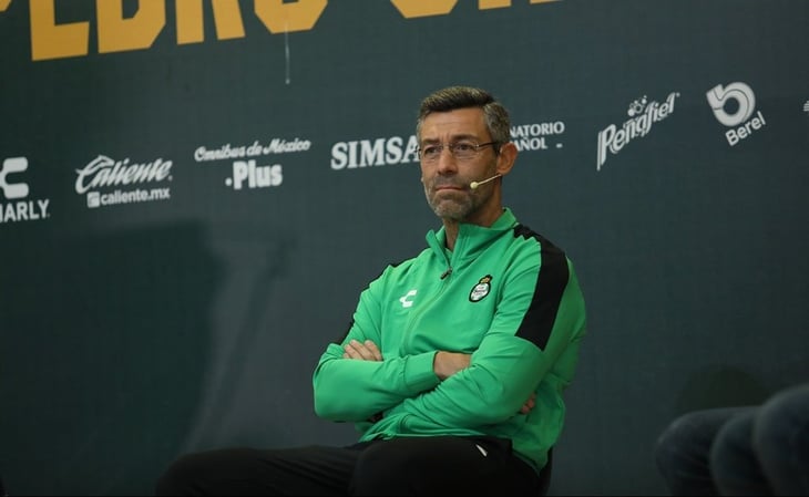 Un renovado Pedro Caixinha es presentado como nuevo técnico de Santos