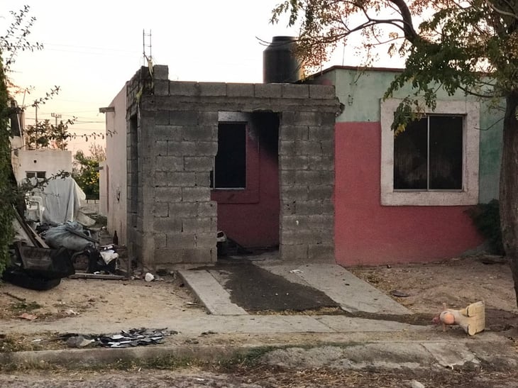 Domicilio en Colinas de Santiago termina incendiado por probable corto circuito 