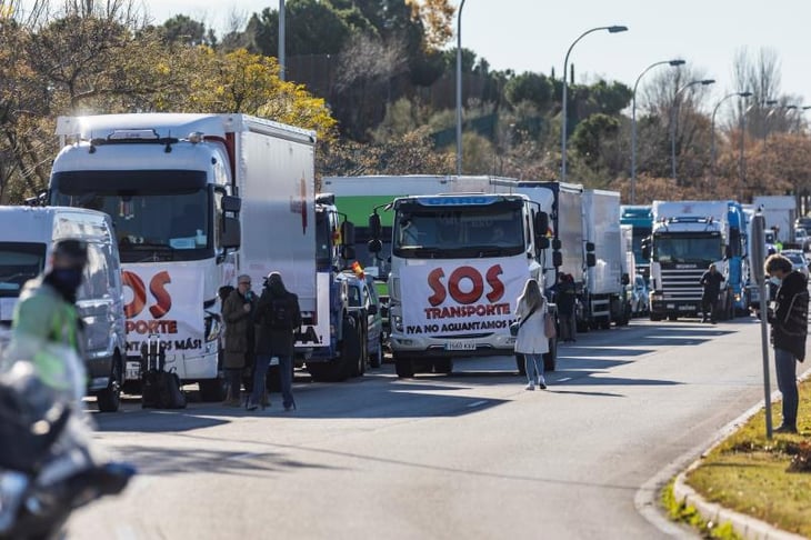 Desconvocado el paro de transportistas en España tras llegar a un acuerdo