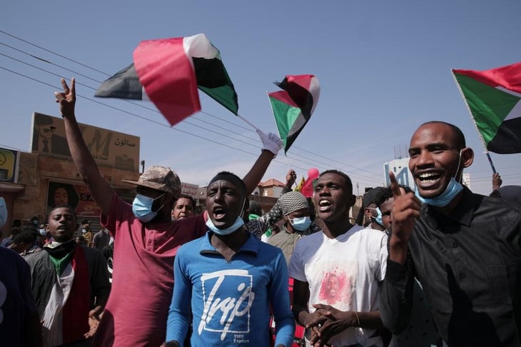 Sudán marca tercer aniversario de la revuelta contra Al Bashir con protestas