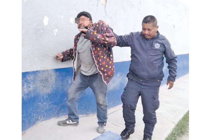 Hombre es detenido tras exigir tacos de barbacoa en un puesto, pero gratis