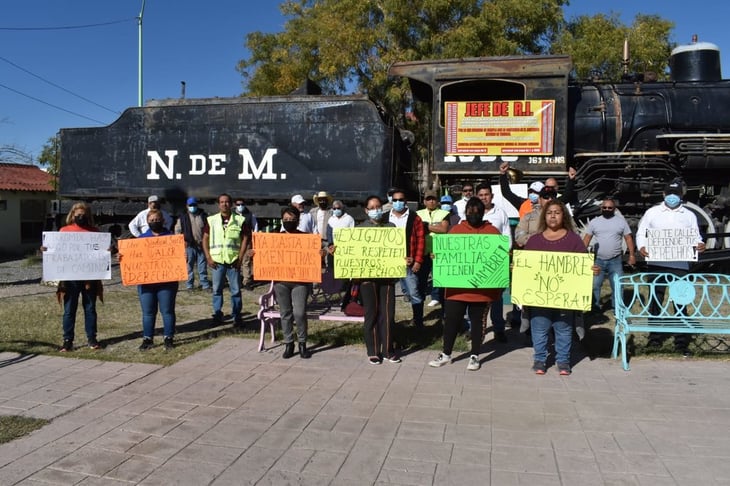 Ferrocarrileros de Frontera exigen al secretario general Frausto Chairez cumpla a las demandas de 200 trabajadores