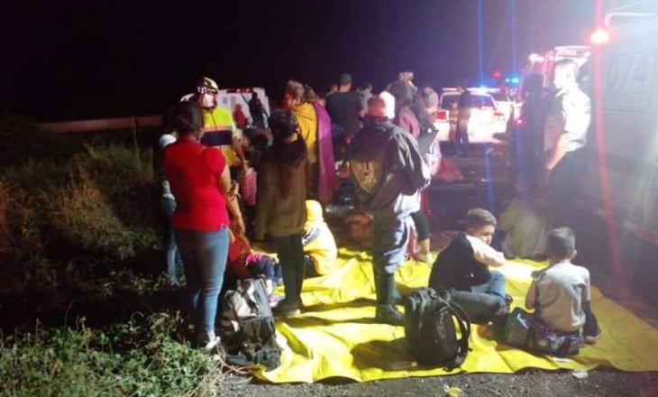 Volcadura de autobús de turismo deja 2 muertos y 25 heridos en Veracruz