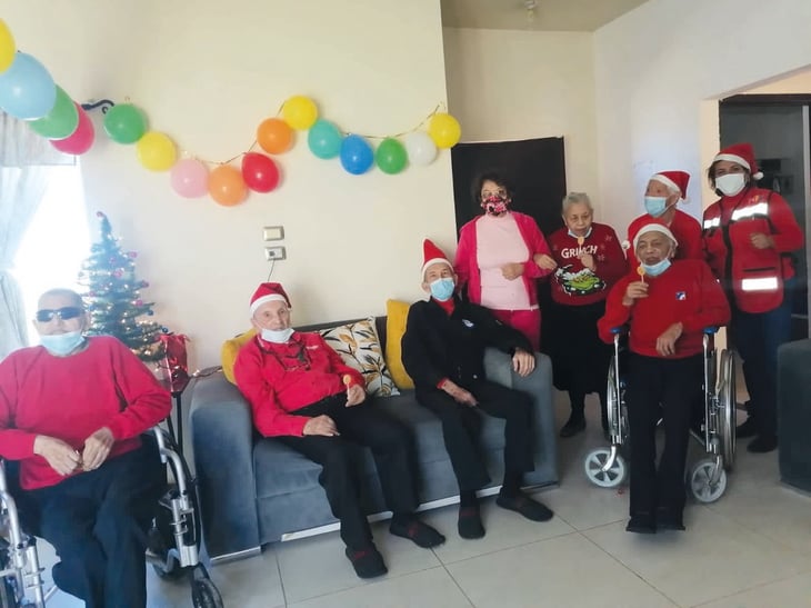 Posada navideña en el Asilo de Ancianos de San Buenaventura hace felíz a los abuelitos