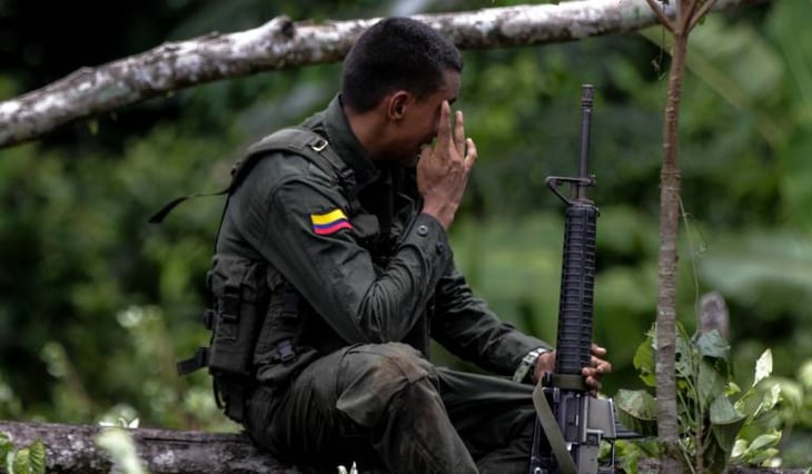Gobierno colombiano exige a disidencias de FARC liberar a policía secuestrado