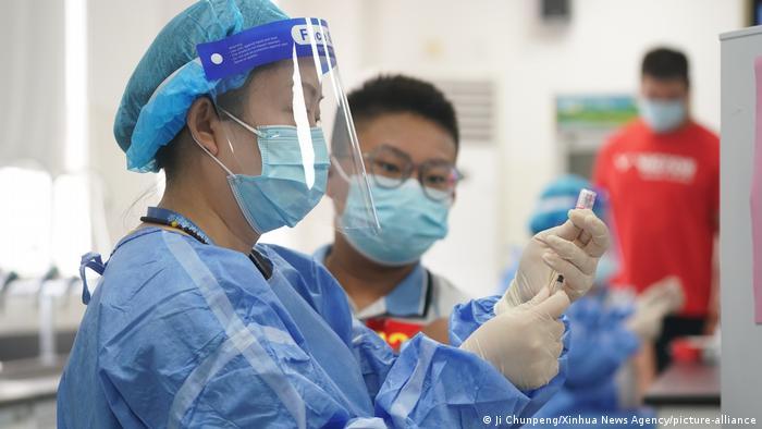China suma 200 nuevos casos de COVID-19, 162 de ellos por contagio local