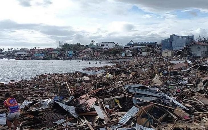 Elevan a 388 los muertos por el tifón Rai en Filipinas