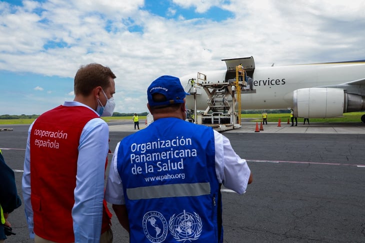 Nicaragua vacunará contra la COVID-19 en aeropuertos y fronteras