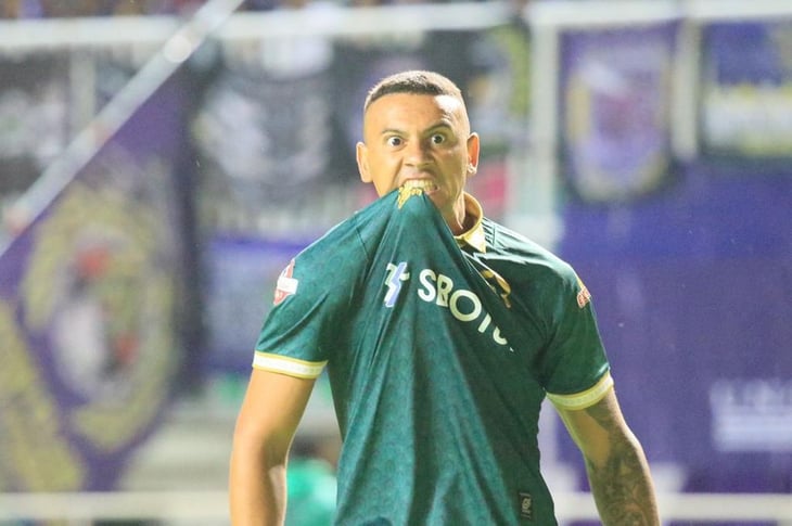 Regresa a Brasil futbolista retenido en Indonesia por discrepar con su club
