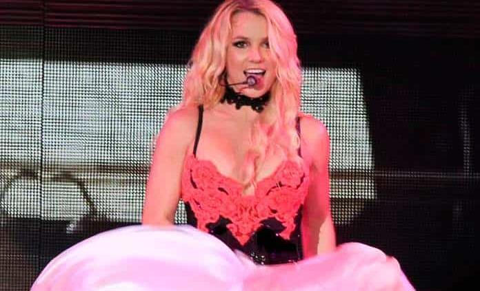 Britney Spears no regresa a la música por venganza a su familia, afirma