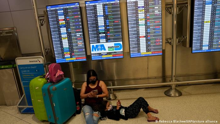Más de mil vuelos cancelados por sexta jornada de perturbaciones en EU