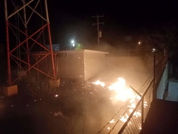 La quema de pirotecnia provoca incendio en torre telefónica de Castaños