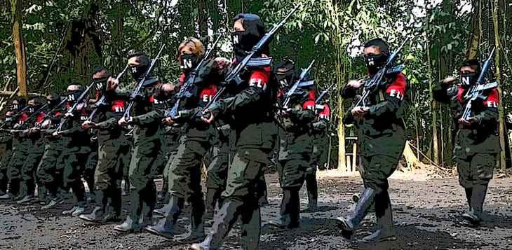 Fuertes combates entre FARC y el ELN en Arauca, zona fronteriza con Venezuela