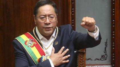 Bolivia suspendió carné de vacunación hasta el 26 de Enero