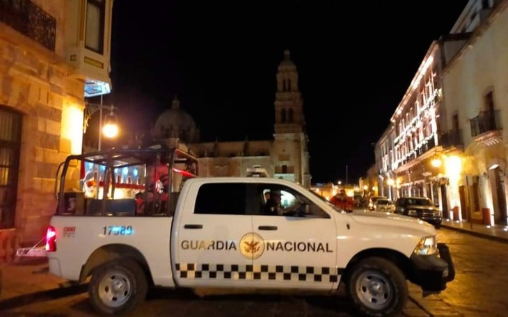 Abandonan camioneta con varios cuerpos en Zacatecas