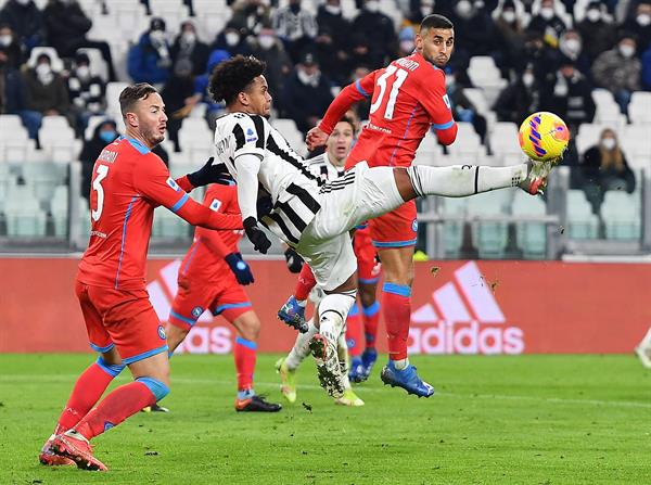 Chucky Lozano: Napoli repartió puntos frente a Juventus