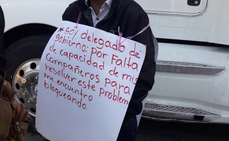 Retienen a funcionarios en Chiapas y los ponen a 'botear'