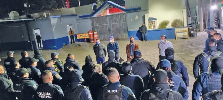 Alcalde de Monclova visita las instalaciones de Seguridad Pública en el cambio de turno
