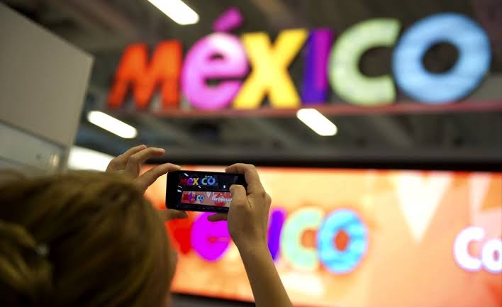 Ingresaron 2.13 mmd a México por visitantes internacionales en noviembre de 2021
