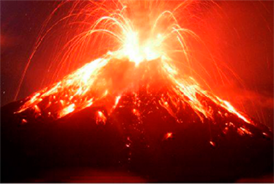 Volcán Wolf de Ecuador continúa actividad eruptiva en isla de Galápagos