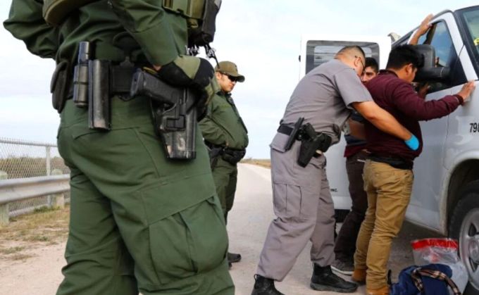 Mexicano fallece tras ser detenido en EU por cruzar ilegalmente la frontera